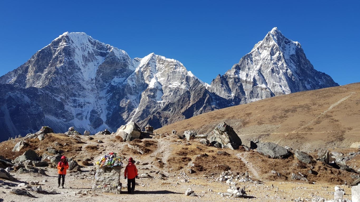 Mount Everest summit view with snow-covered peaks